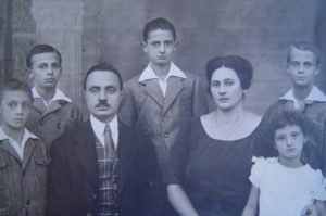Ondina Valla e la famiglia